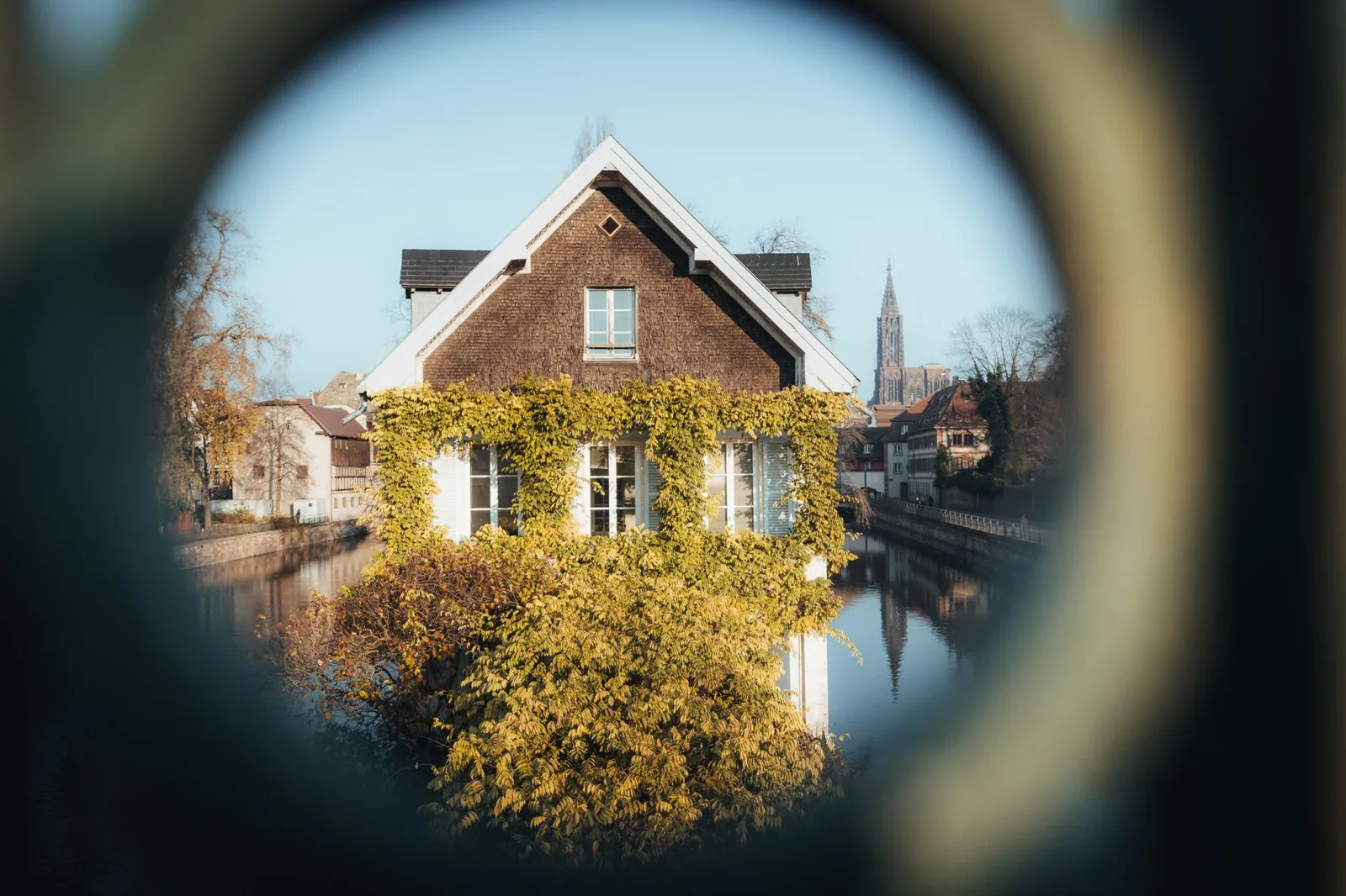 Acheter une maison en viager : est-ce possible avec ses parents et sous quelles conditions ?